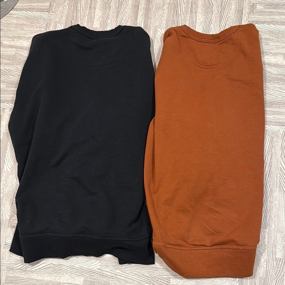 Champion Black and Brown Crewneck Sweatshirts bundle - Picture 7 of 7